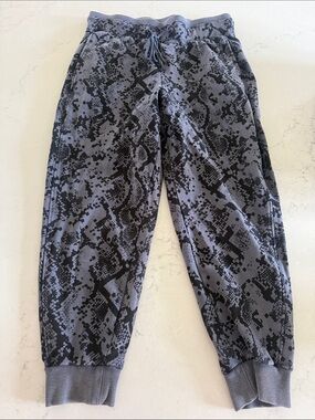 JoyLab Gray & Black Snake-Print Joggers